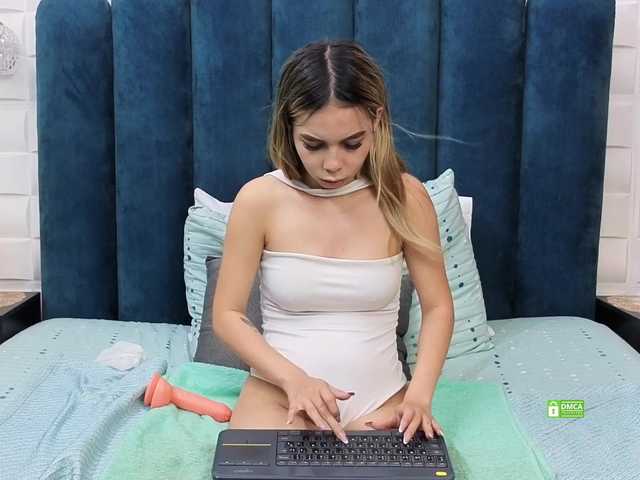 AmeliaSterling live cam on BongaCams
