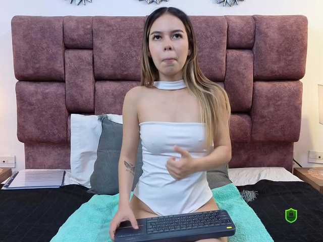AmeliaSterling live cam on BongaCams