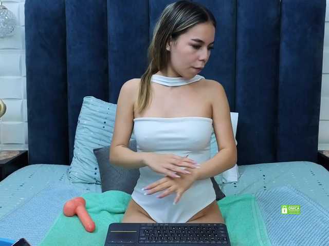 AmeliaSterling live cam on BongaCams