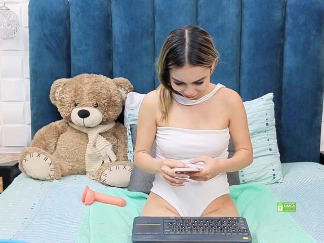 AmeliaSterling live cam on BongaCams