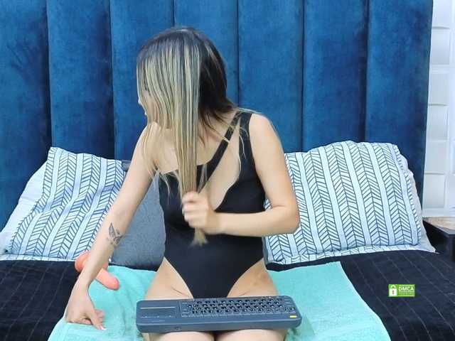 AmeliaSterling live cam on BongaCams