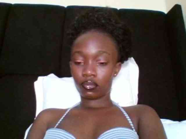 kourtcali webcam