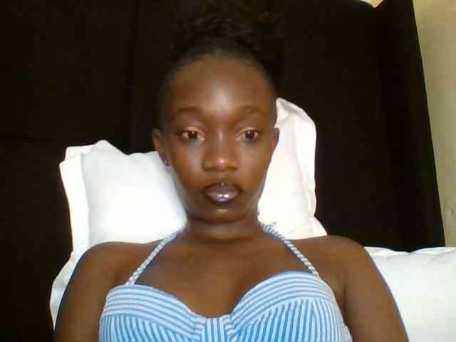 kourtcali webcam