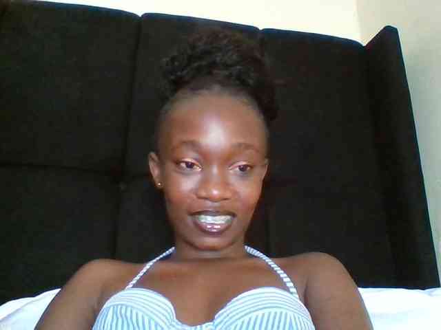 kourtcali webcam