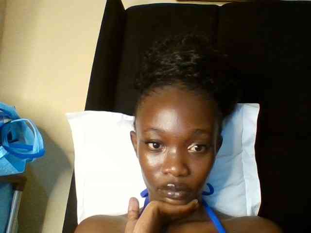 kourtcali webcam