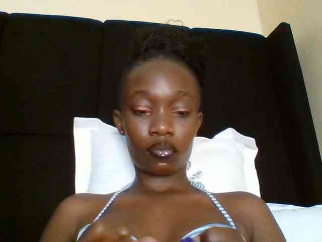kourtcali webcam