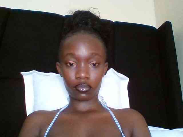 kourtcali webcam
