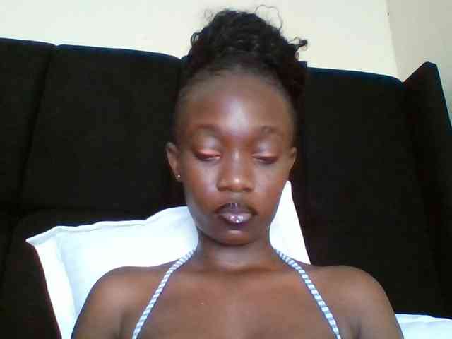 kourtcali webcam