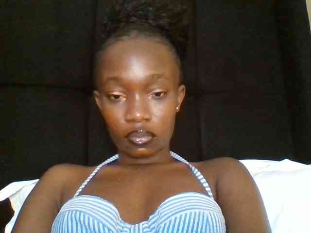 kourtcali webcam