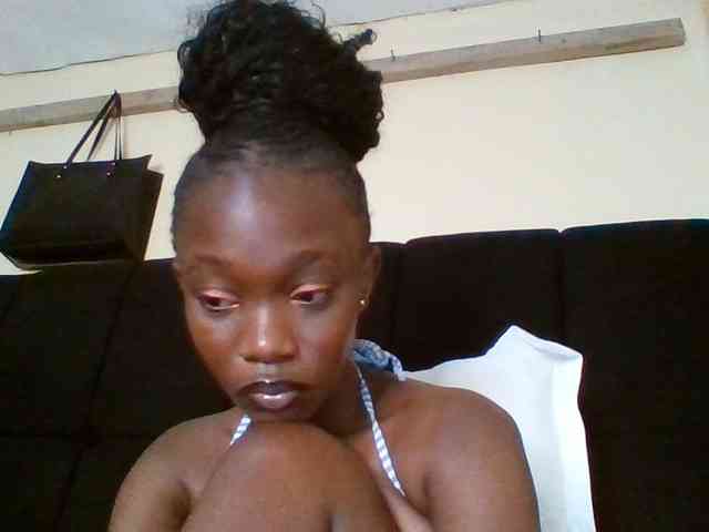 kourtcali webcam