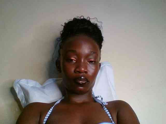 kourtcali webcam