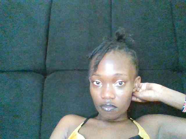 kourtcali webcam