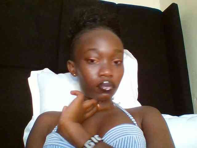 kourtcali webcam