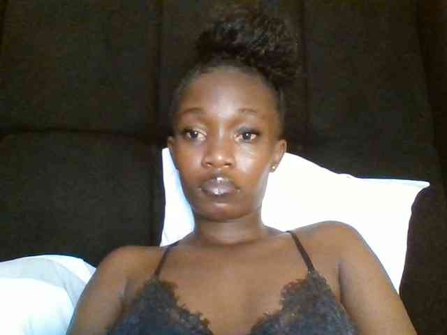 kourtcali webcam