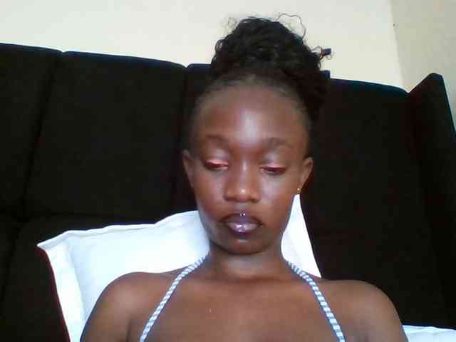 kourtcali webcam