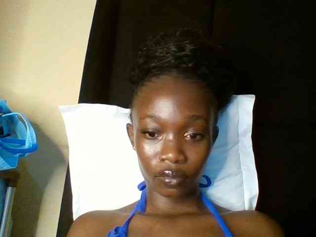 kourtcali webcam