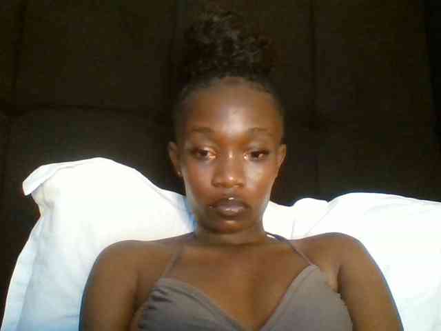 kourtcali webcam