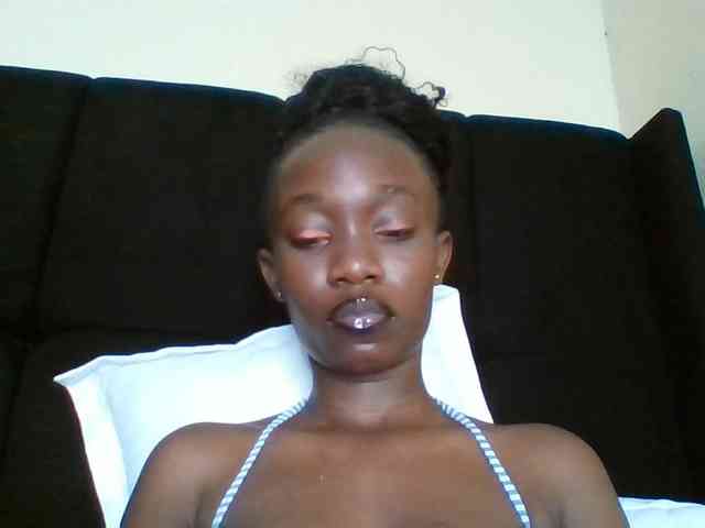 kourtcali webcam