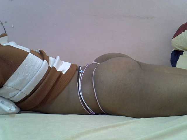 Queentafa23 live cam on BongaCams