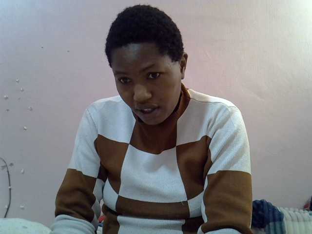 Queentafa23 live cam on BongaCams