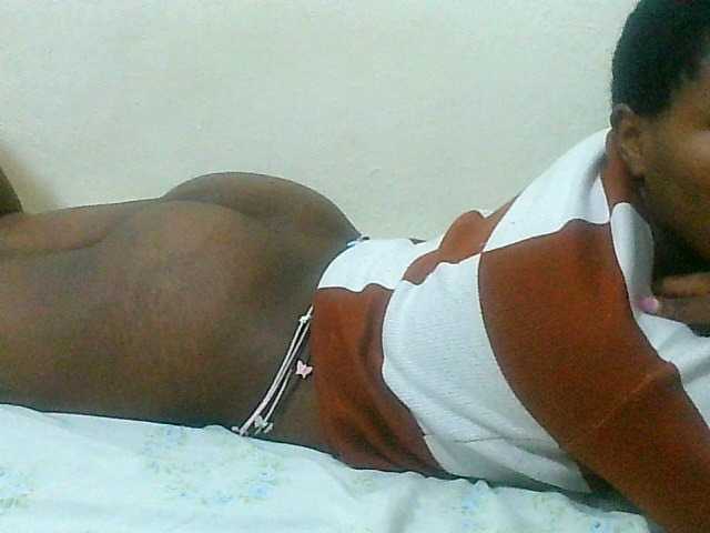 Queentafa23 live cam on BongaCams