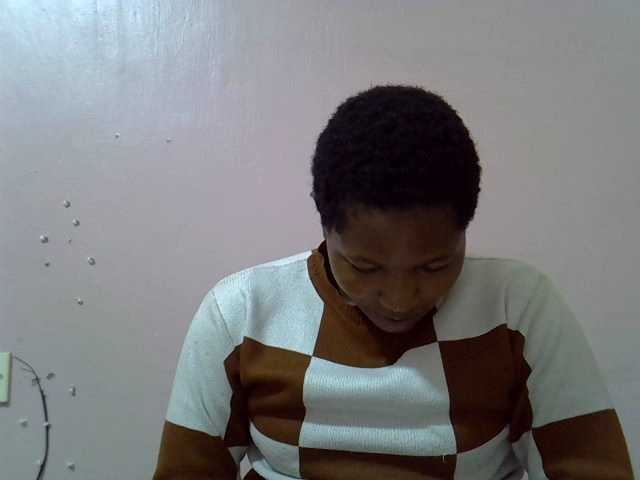 Queentafa23 live cam on BongaCams