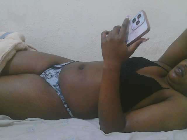 Queentafa23 live cam