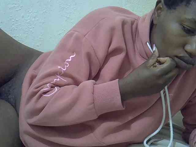 Queentafa23 webcam