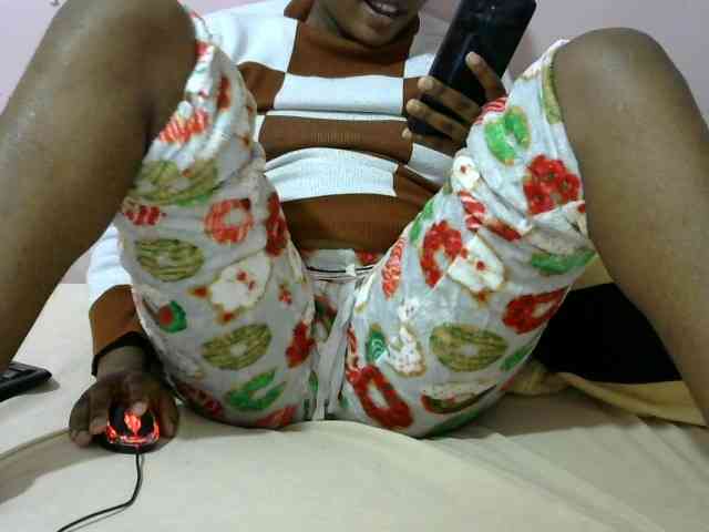 Queentafa23 webcam