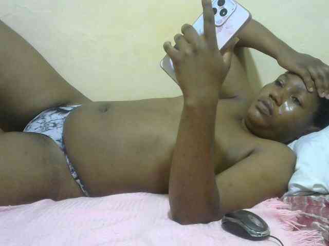 Queentafa23 webcam