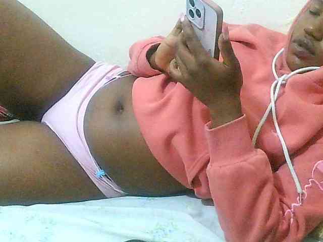 Queentafa23 webcam
