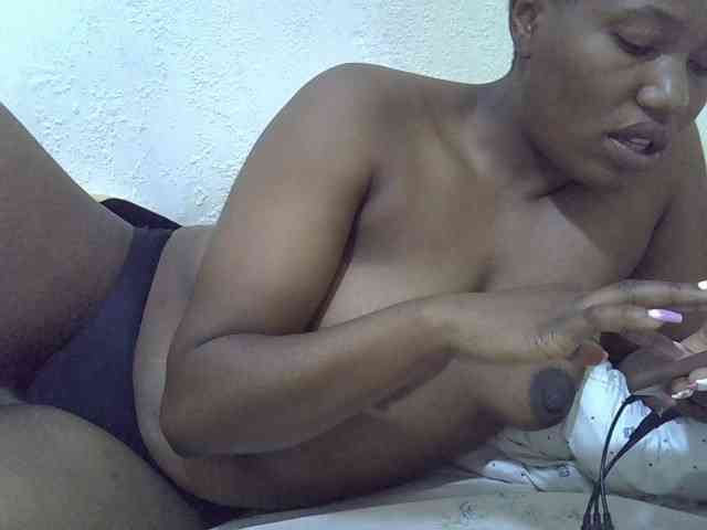 Queentafa23 webcam