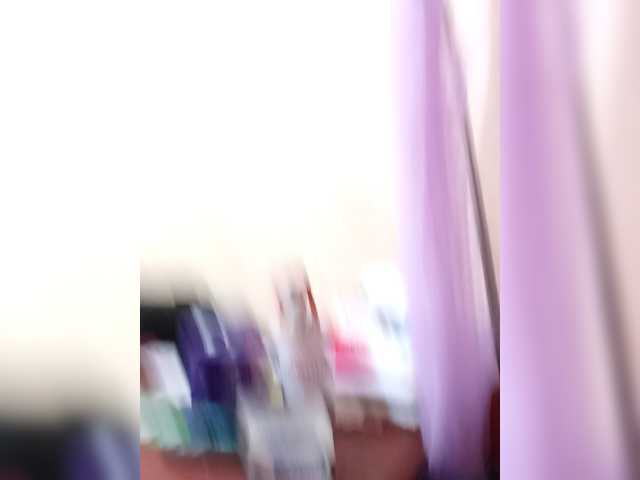 Creamyypussy live cam on BongaCams