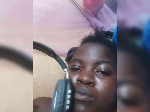 Creamyypussy webcam