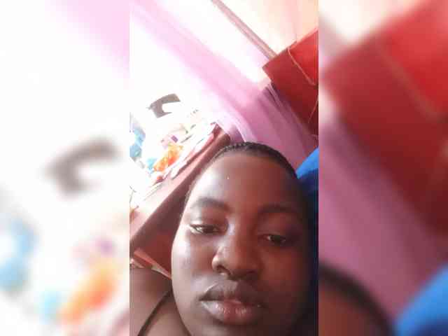 Creamyypussy webcam