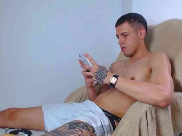 ANDRESAREVALO ANDRESAREVALO