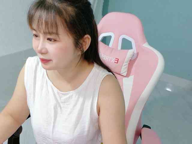 Hotgirlplay Live Webcam on BongaCams
