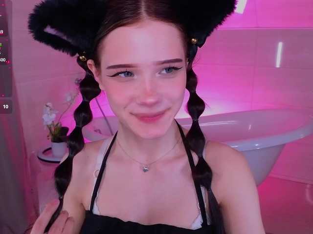 Deibora live webcam show