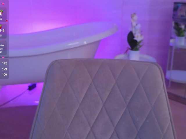 Deibora live webcam show