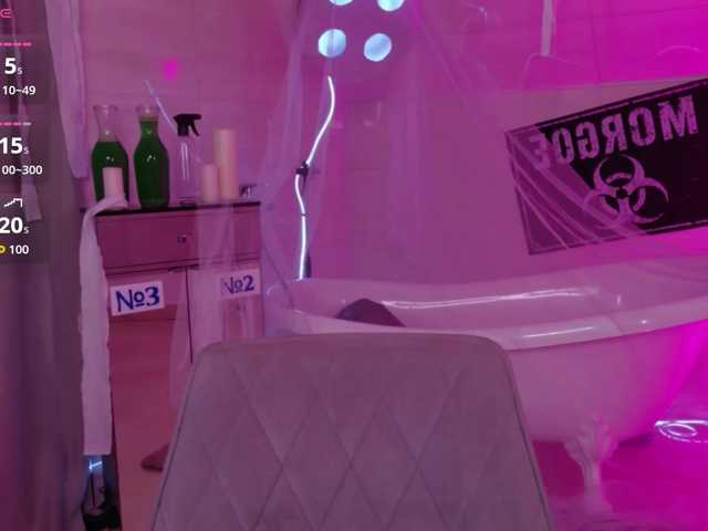 Deibora, live now on BongaCams