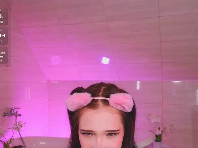 Deibora live webcam show
