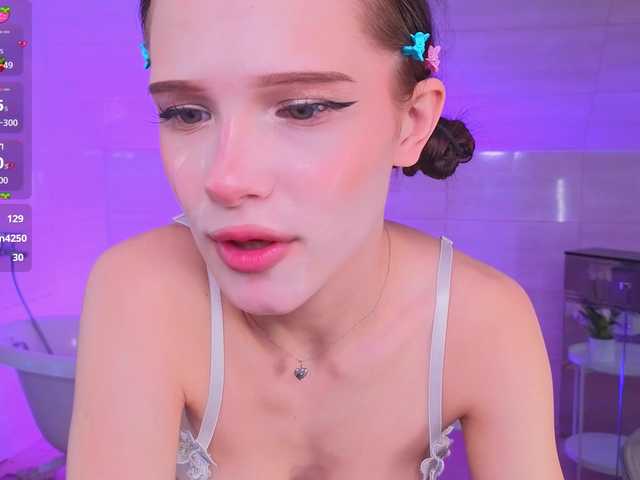 Deibora live webcam show