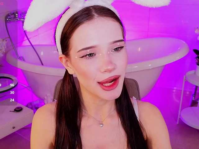 Deibora Nude Live Sex Shows