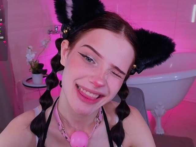 Deibora live webcam show