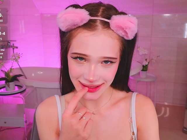 Deibora live webcam show