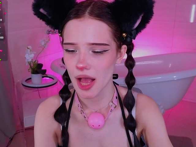 Deibora live webcam show