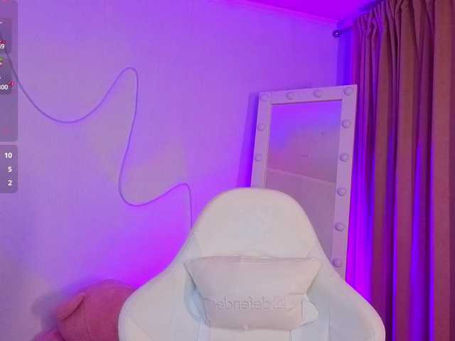 Deibora live webcam show
