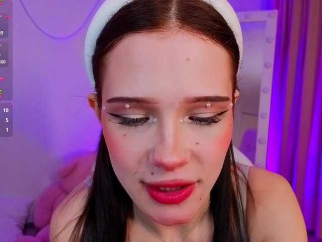 Deibora live webcam show