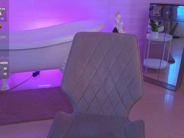 Deibora live webcam show