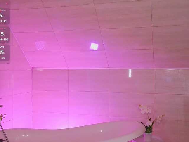 Deibora live webcam show